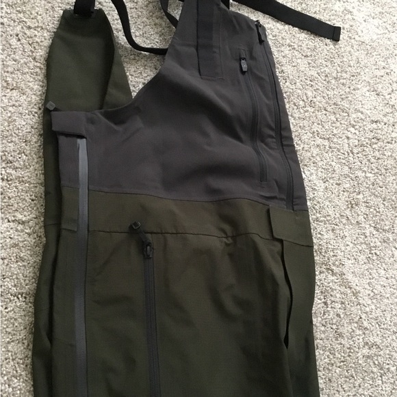 The North Face Brigandine Futurelight Bib NWT MSRP $650 - Picture 6 of 16